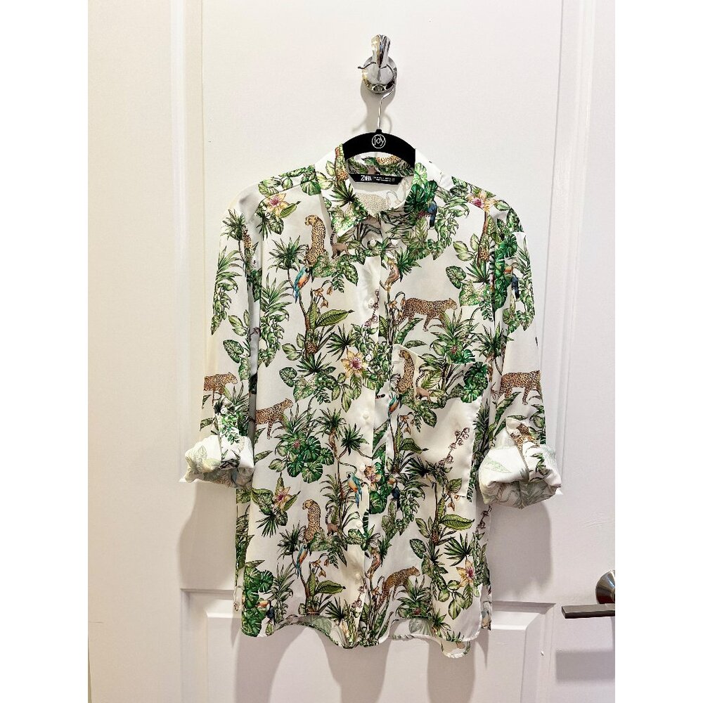 Zara Silky Jungle Floral Button-Up Long-Sleeve Shirt, Size Medium, EUC